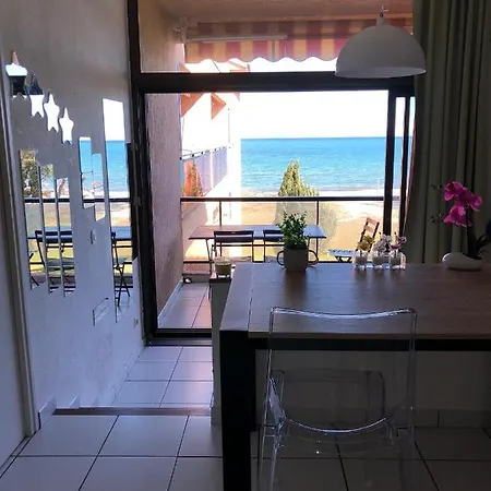 Apartmán Joli T2 Les Pieds Dans L'eau , Piscine Tennis.... *