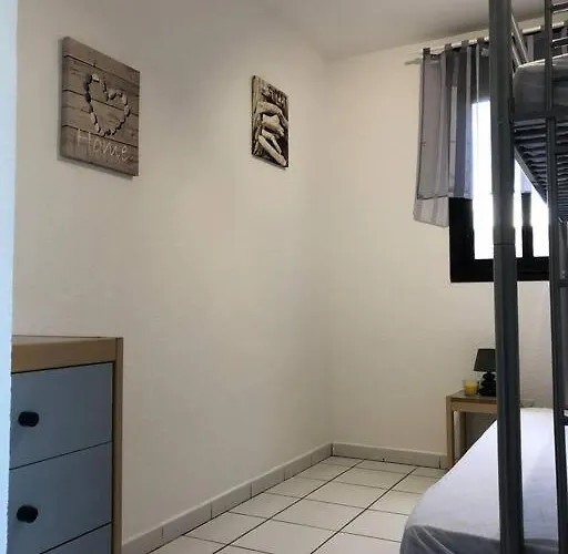 דירה Joli T2 Les Pieds Dans L'eau , Piscine Tennis.... *